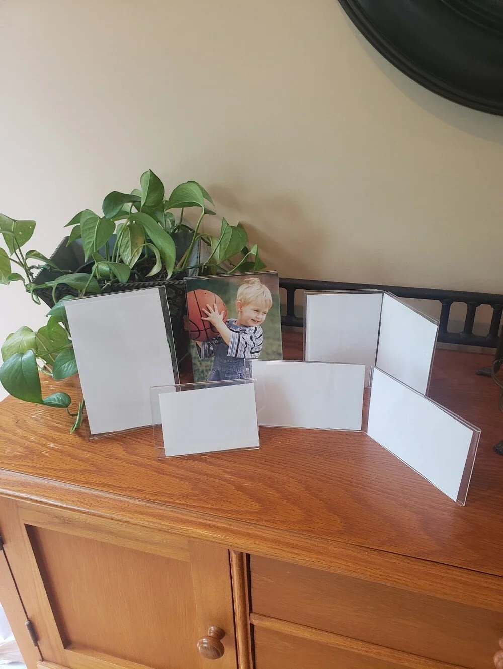 Set Of 5: Clear Acrylic Photo Frames (Displaying 7 Photos)
